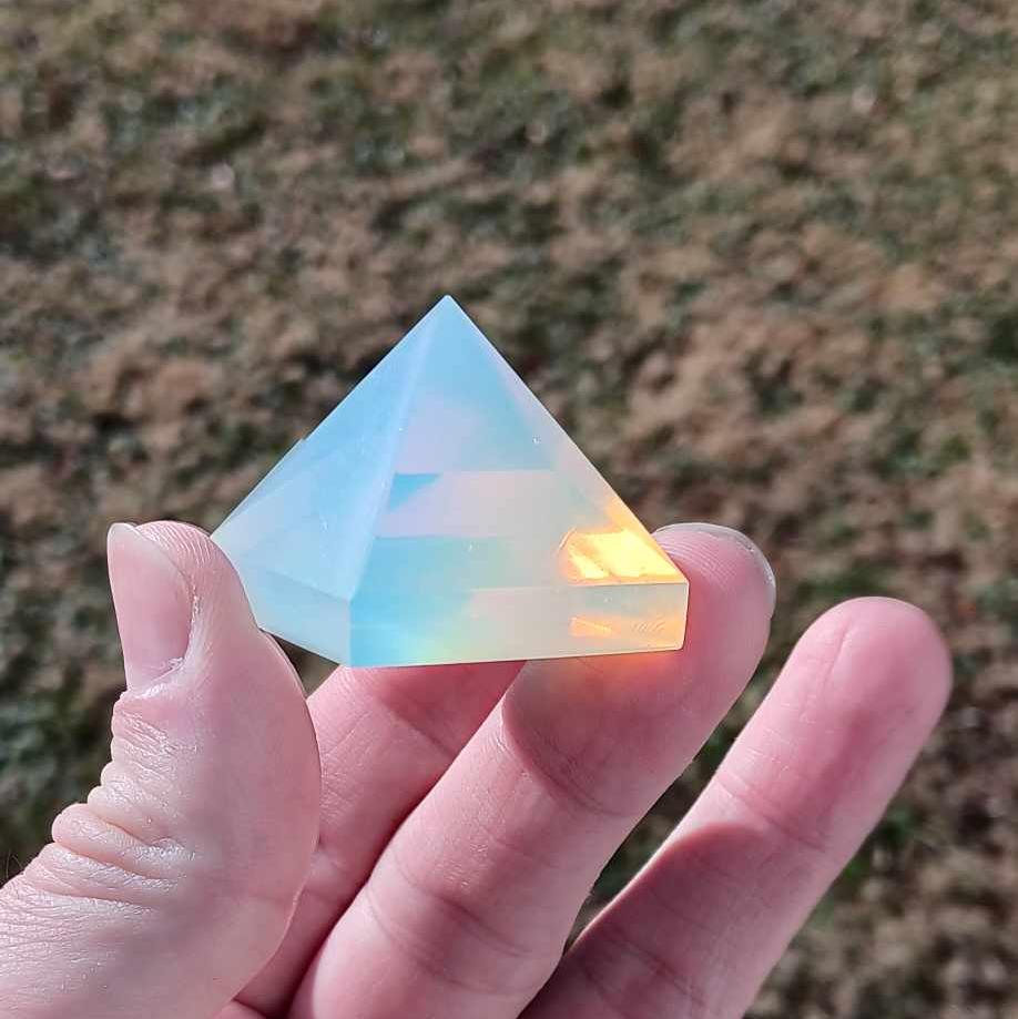 Pyramid: Opalite Orange Flash