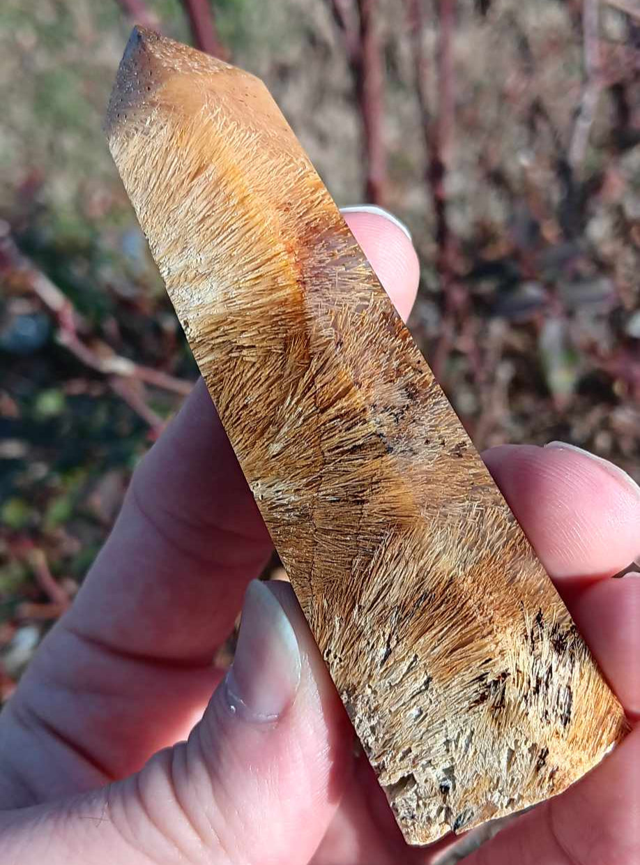 Bundle: Golden Rutilated Quartz Obelisk and 2x Polished Freeforms