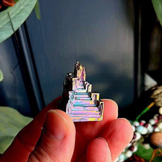 Obelisk: Bismuth Titanium 1.25 Inches